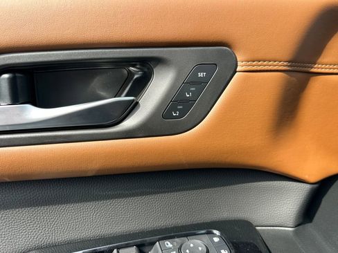 New 2026 Nissan Pathfinder Platinum AWD/4WD image 11