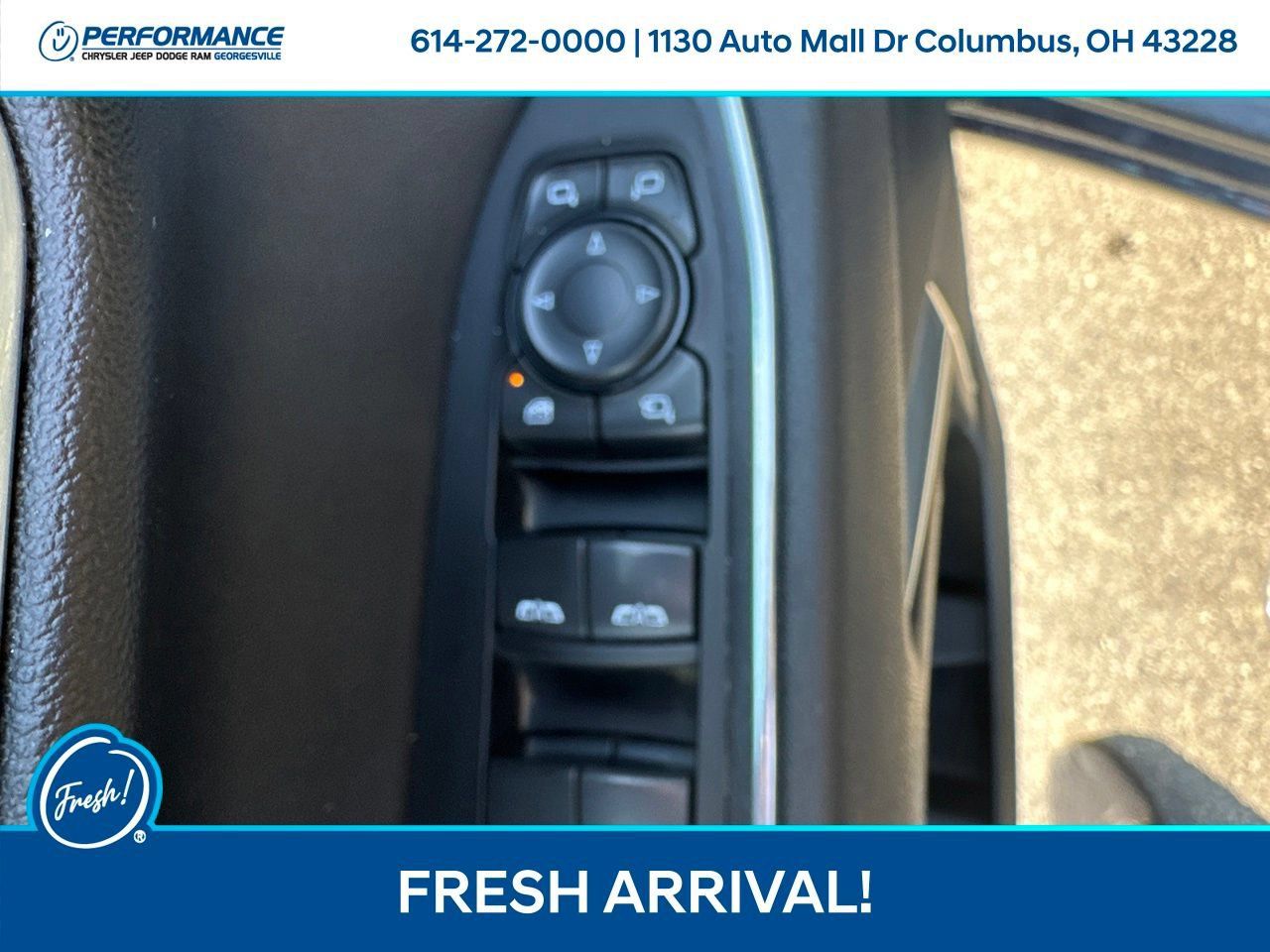 Used 2025 GMC Sierra 1500 SLT AWD/4WD image 13