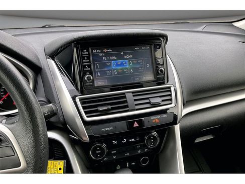 Used 2018 Mitsubishi Eclipse Cross ES FWD image 7
