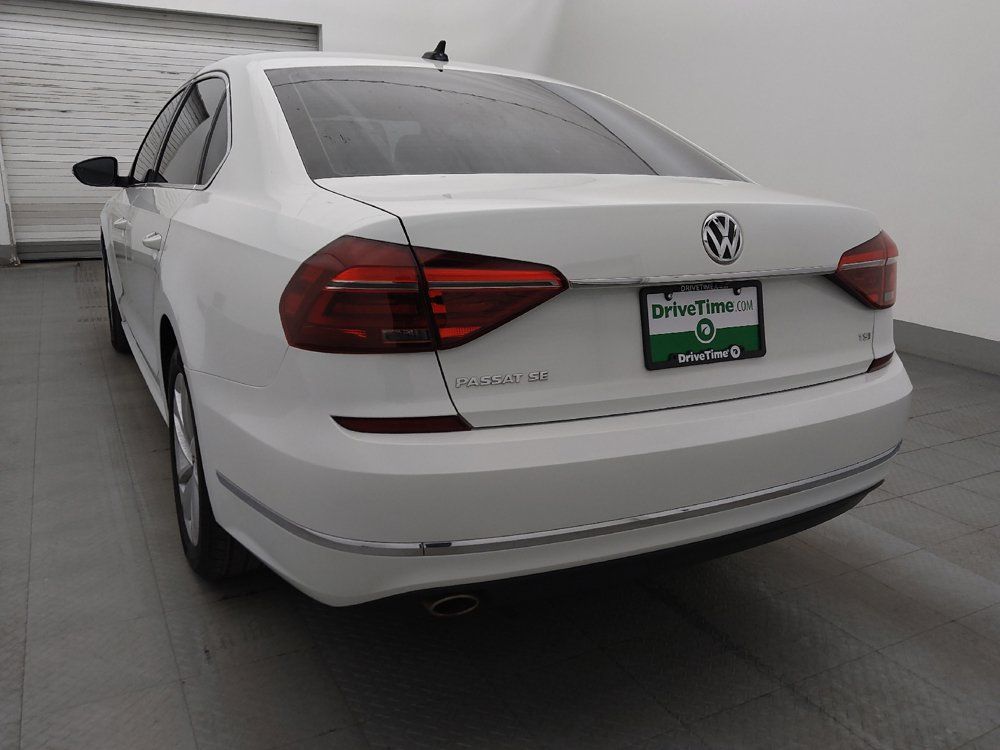 Used 2018 Volkswagen Passat 2.0T SE w/ SE Lighting Package FWD image 5