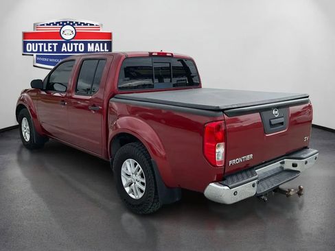 Used 2018 Nissan Frontier SV w/ Value Truck Package image 5