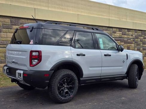 New 2026 Ford Bronco Sport Outer Banks w/ Sasquatch Outer Banks Package AWD/4WD image 9