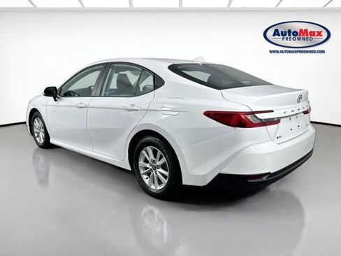 Used 2025 Toyota Camry LE image 2