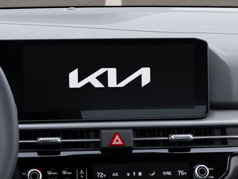 Certified 2026 Kia Sportage EX FWD image 20
