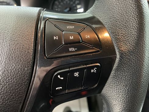 Used 2018 Ford Explorer XLT image 12