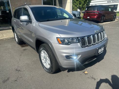 Used 2020 Jeep Grand Cherokee Laredo AWD/4WD image 7