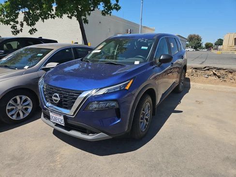 Used 2023 Nissan Rogue S FWD image 1