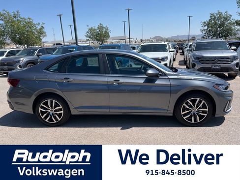 New 2025 Volkswagen Jetta SE image 6