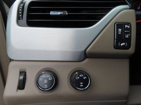 Used 2015 GMC Yukon XL SLT w/ Open Road Package image 39