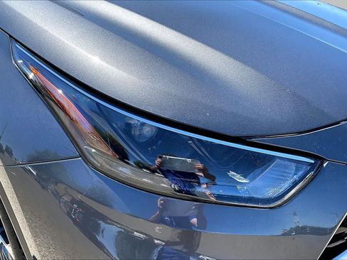 Used 2022 Toyota Highlander XLE AWD/4WD image 27