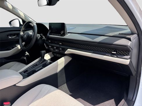 Used 2024 Honda Accord EX image 32