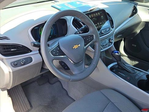 Used 2018 Chevrolet Volt LT w/ Comfort Package FWD image 12