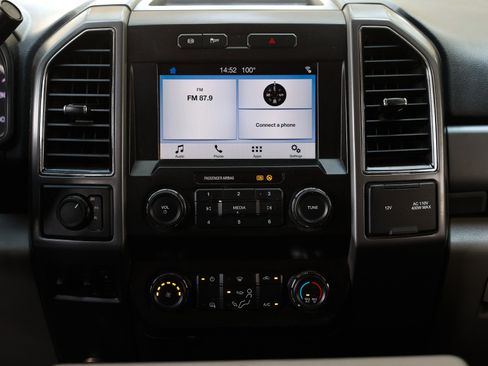 Used 2019 Ford F250 XLT w/ Snow Plow Prep Package AWD/4WD image 38