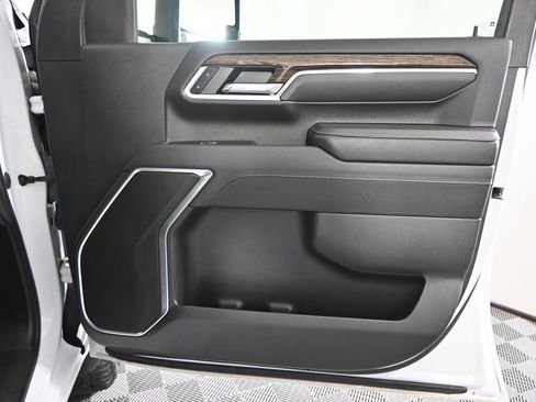 Used 2024 GMC Sierra 3500 SLE w/ SLE Value Package AWD/4WD image 13