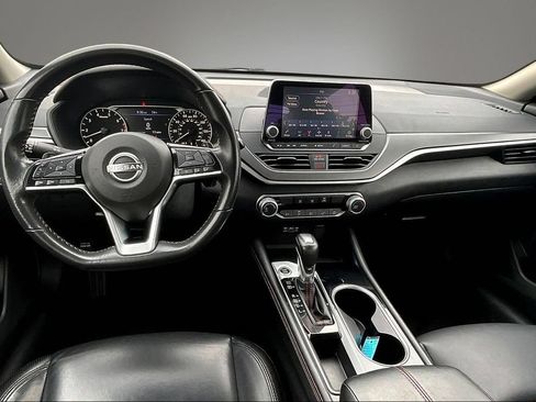 Used 2024 Nissan Altima 2.5 SR FWD image 7