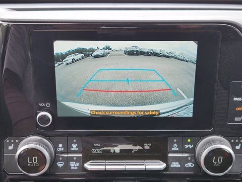 Certified 2025 Toyota Highlander XSE image 17