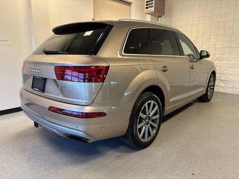 Used 2019 Audi Q7 3.0T Prestige w/ Prestige Package AWD/4WD image 23
