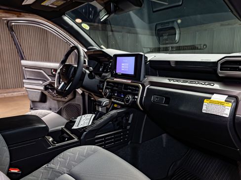 Used 2026 Toyota Tacoma 4x4 Double Cab image 20