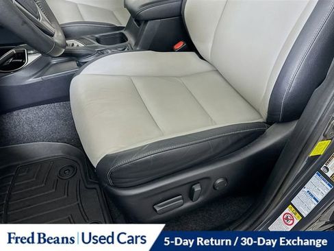 Used 2018 Toyota RAV4 Limited w/ Carpet Mat Package AWD/4WD image 24