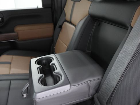 Used 2022 Chevrolet Silverado 3500 High Country w/ Safety Package II AWD/4WD image 44