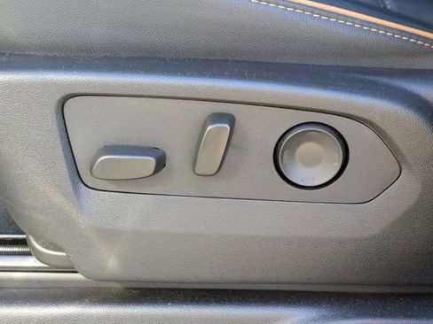 Used 2024 GMC Yukon AT4 w/ Technology Package image 24