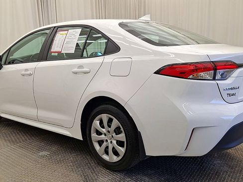Used 2025 Toyota Corolla LE image 9