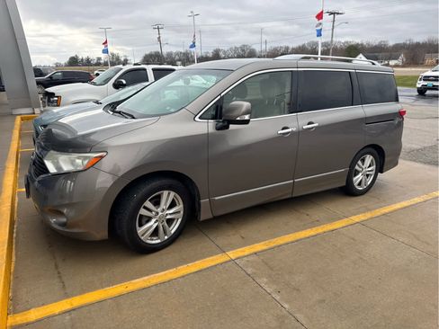 Used 2015 Nissan Quest SL w/ Tow Package image 1