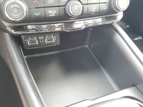 Used 2023 Dodge Durango GT image 35