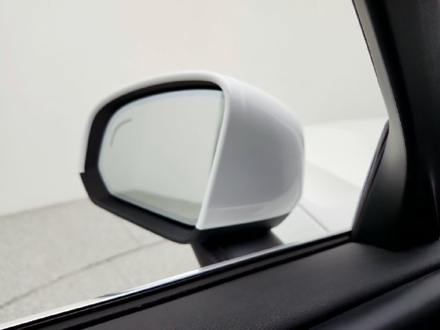 Used 2023 Volvo XC40 B5 Ultimate w/ Climate Package AWD/4WD image 23