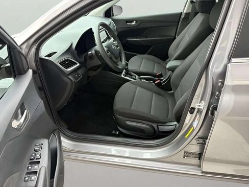 Used 2022 Hyundai Accent SEL FWD image 9