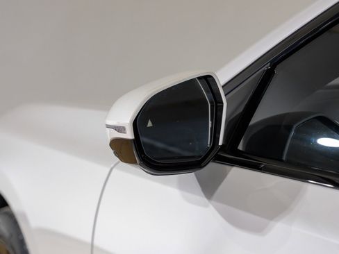 Used 2024 BMW 740i w/ Premium Package 2 image 51