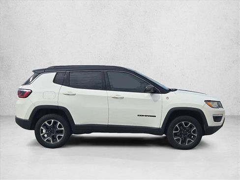 Used 2019 Jeep Compass Trailhawk AWD/4WD image 4
