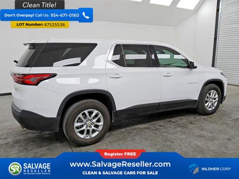 Used 2023 Chevrolet Traverse LS image 4