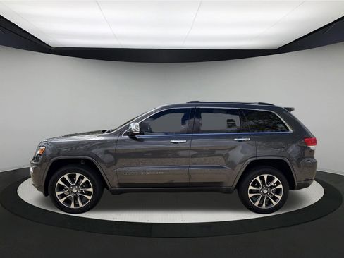 Used 2017 Jeep Grand Cherokee Overland AWD/4WD image 2