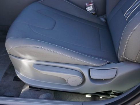 New 2026 Hyundai Elantra SEL Sport FWD image 11