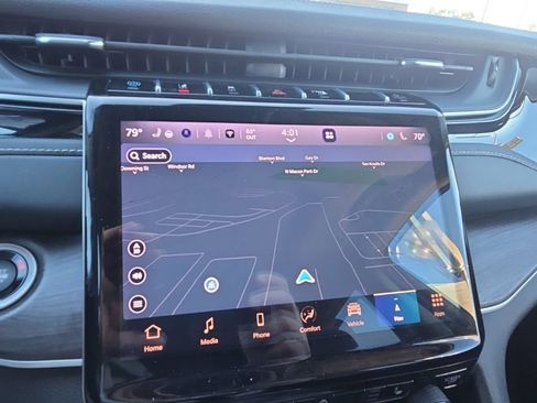 Used 2024 Jeep Grand Cherokee Limited 4xe image 17