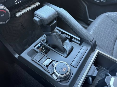 New 2026 Toyota 4Runner SR5 AWD/4WD image 27