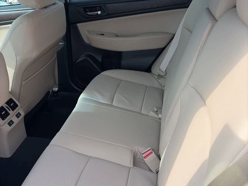 Used 2017 Subaru Outback 2.5i Limited image 13