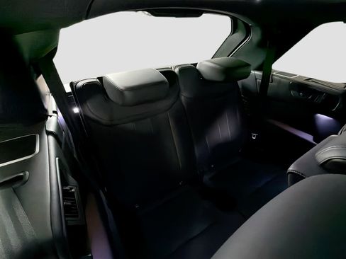 Certified 2025 Land Rover Range Rover Long Wheelbase SE image 29