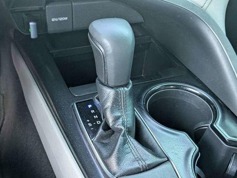 Used 2018 Toyota Camry SE FWD image 20