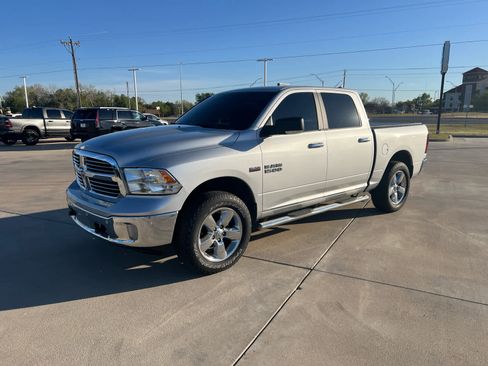 Used 2018 RAM 1500 Big Horn image 4