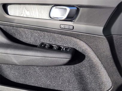 New 2025 Volvo XC40 B5 Core w/ Protection Package Premier