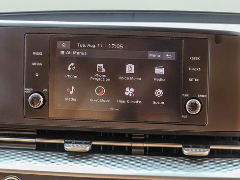 Used 2024 Kia Carnival LX FWD image 11