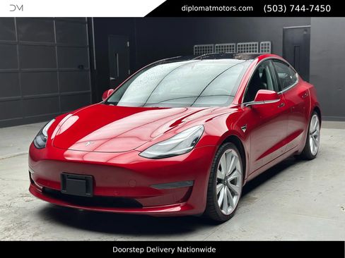 Used 2018 Tesla Model 3 Performance image 1