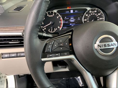 Used 2022 Nissan Altima 2.5 SL FWD image 24