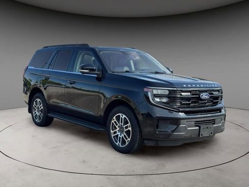 Used 2025 Ford Expedition Active AWD/4WD image 14