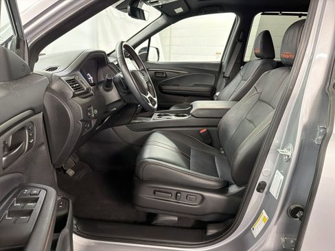 Certified 2024 Honda Passport TrailSport image 5