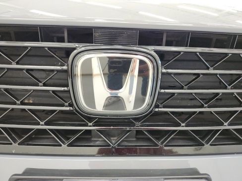 Used 2023 Honda Accord Touring image 11