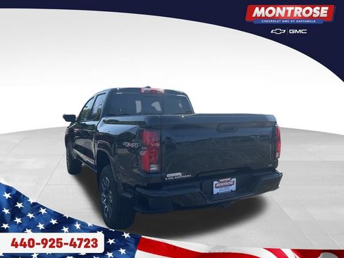 Used 2023 Chevrolet Colorado LT w/ LT Convenience Package III AWD/4WD image 3