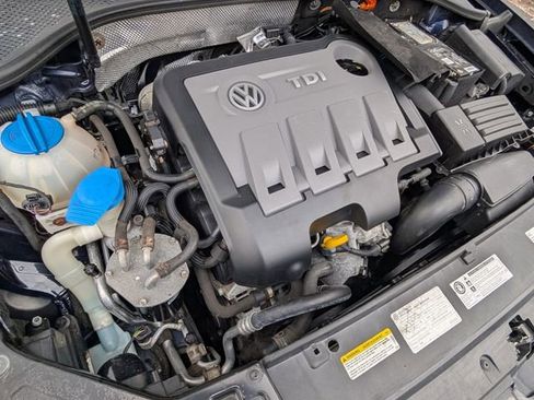 Used 2014 Volkswagen Passat TDI SEL Premium image 52